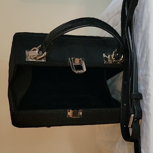 Brandon Blackwood "Kendrick" trunk style top handle bag in black calf hair. - Picture 5 of 5